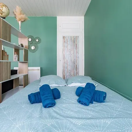 Au Coeur De La Baie Апартаменты *