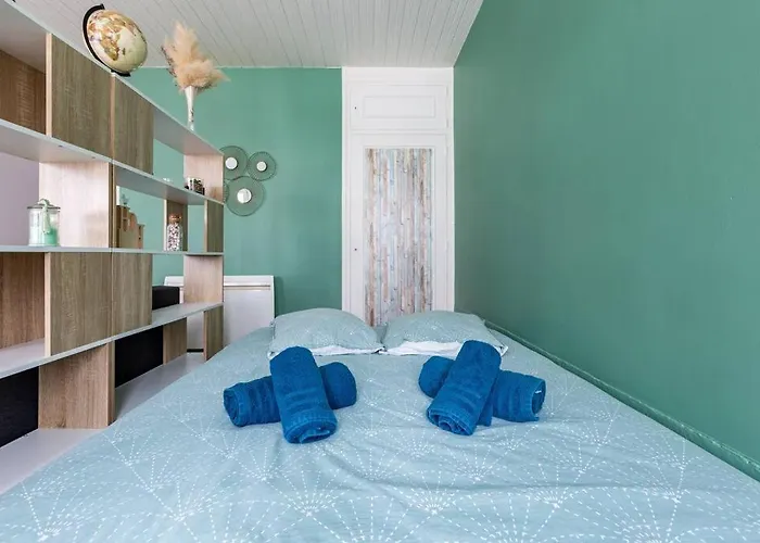 Au Coeur De La Baie Apartment *